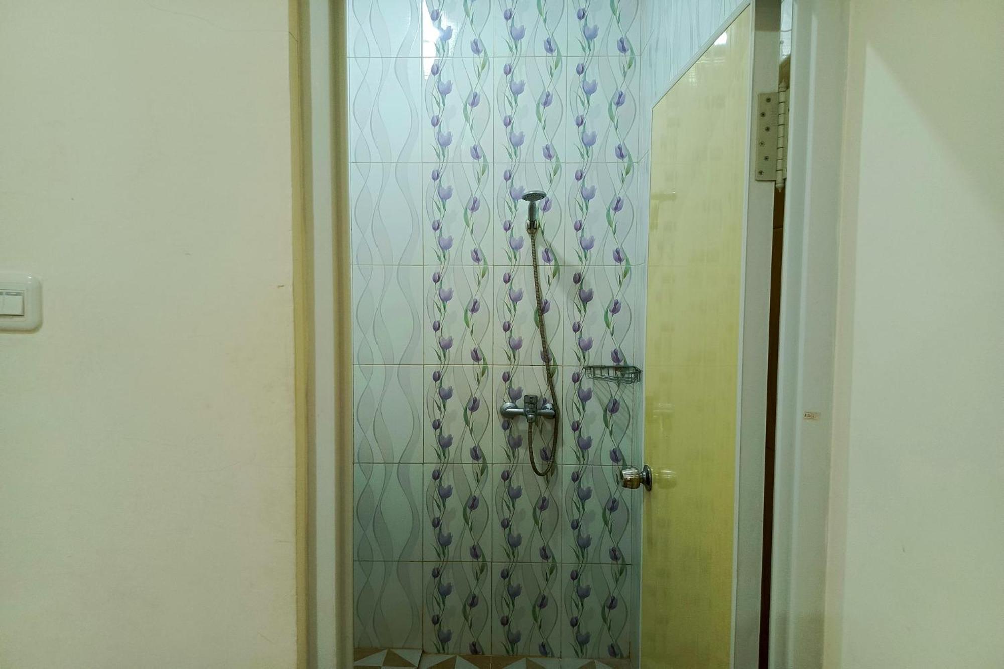 Adisa Homestay มะลัง ภายนอก รูปภาพ